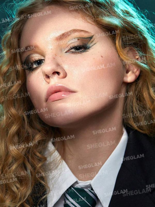 قیمت خرید مناسب پالت سایه 4 رنگ مدل هری پاتر شیگلم اصل اورجینال در فروشگاه ویونا