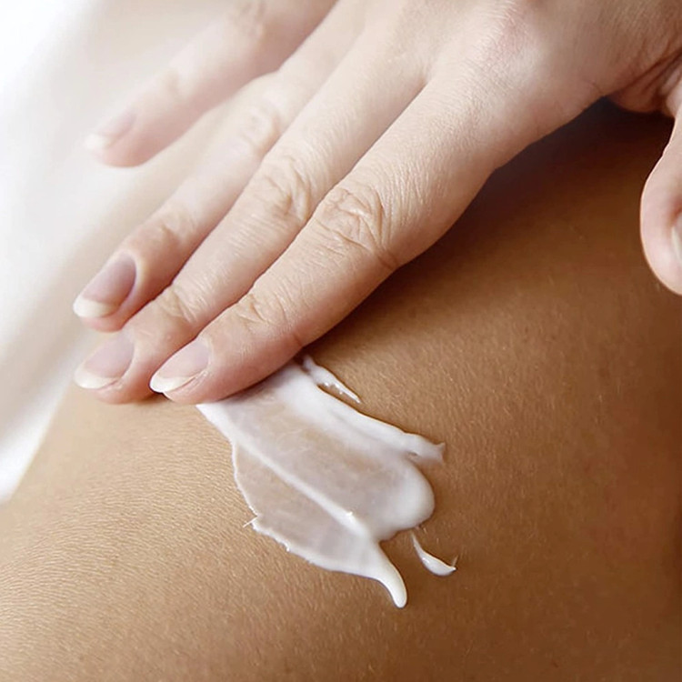 Men Even Tone body lotion ویونا بیوتی