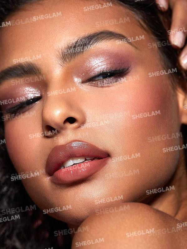 سایه درجه یک اصل شیگلم-پالت سایه 4 رنگ با پیگمنت بالا مدل Spellbound شیگلم اصل اورجینال ویونا