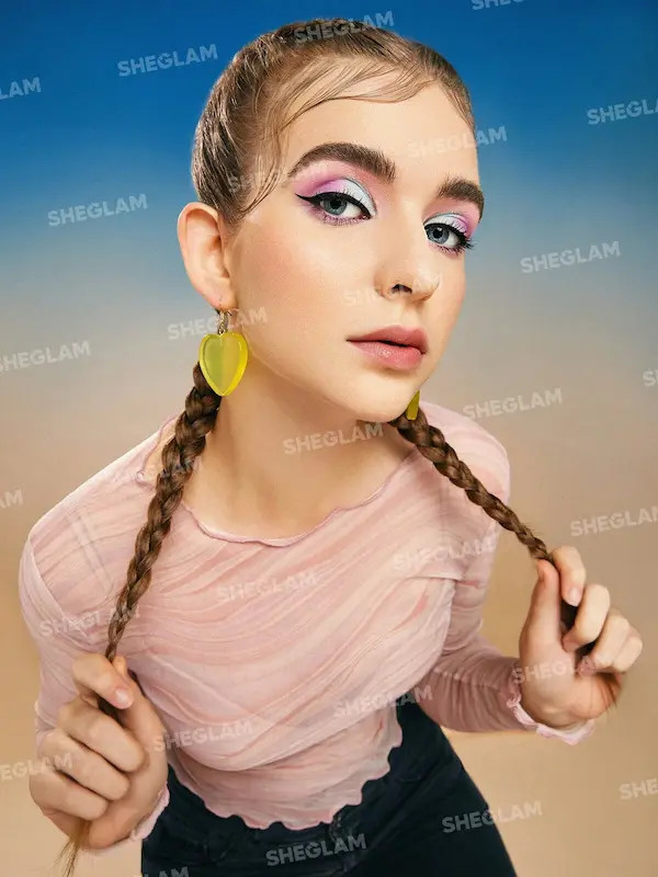 بستهبندی رنگارنگ پالت سایه شیگلم Tie-Dye فروشگاه آرایشی و بهداشتی ویونا