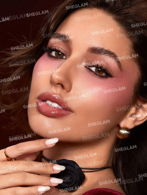 خرید رژگونه کرمی شیگلم مناسب پاییز و زمستان با تخفیف فروشگاه آرایشی و بهداشتی ویونا