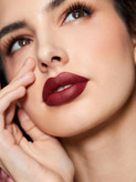 قیمت خرید رژ لب شیگلم Matte Allure رنگ Musing بنفش تیره - فروشگاه آرایشی و بهداشتی ویونا