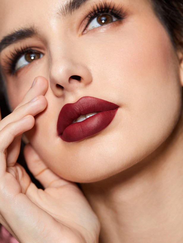 قیمت خرید رژ لب شیگلم Matte Allure رنگ Musing بنفش تیره - فروشگاه آرایشی و بهداشتی ویونا