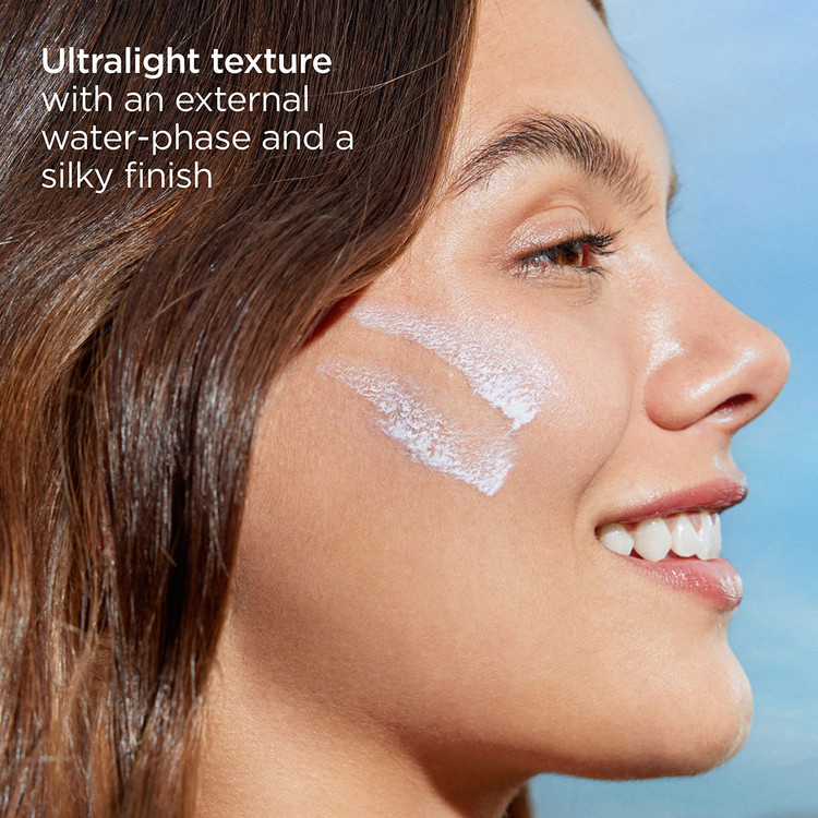 کرم ضدآفتاب بدون رنگ فیوژن واتر مجیک SPF50 | آرایشی بهداشتی ویونا