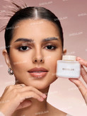 پودر مات کننده و کنترل چربی Blur In Bottle برند SHEGLAM - فروشگاه آرایشی و بهداشتی ویونا